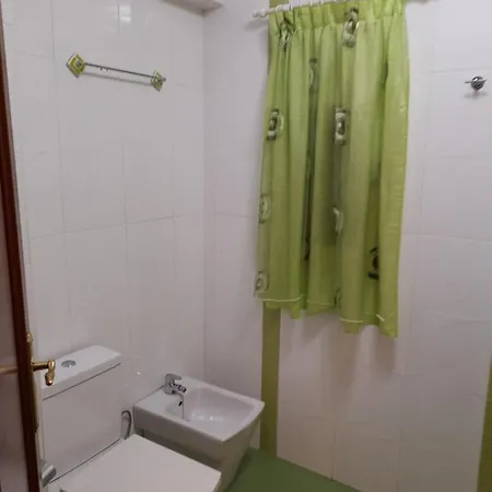 Piso Ronda شقة *